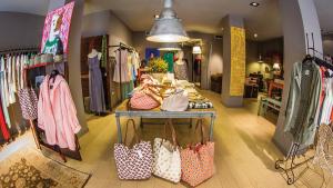 <p>Gallery 13 Alicante, boutique de moda con estilo propio basado en la funcionalidad y la ocmodidad sin perder de vista las últimas tendencias</p>