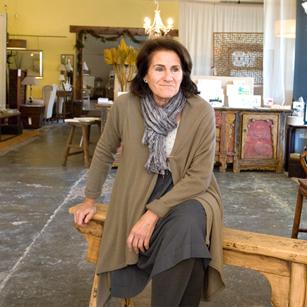 Entrevista a Pilar González de La Luz Muebles, San Juan de Alicante