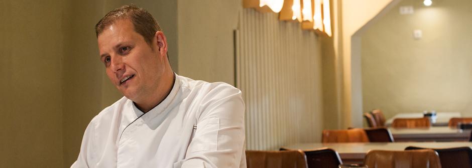 Entrevista al chef Ricardo Moltó en su nuevo local, La Barra del Erre