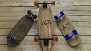 <p>Long Days Longboards fabrica tablas de skate artesanas y manillares para fixie. Sus longboards están tallados a mano en madera de calidad y excepcionales acabados</p>