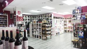 <p>Licorea es una tienda en Alicante en la que se puede encontrar una gran cantidad de vinos y licores diferentes, ideales para cualquier celebración</p>