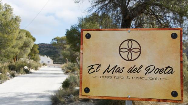 El Más del Poeta con casa rural y restaurante está en Petrer