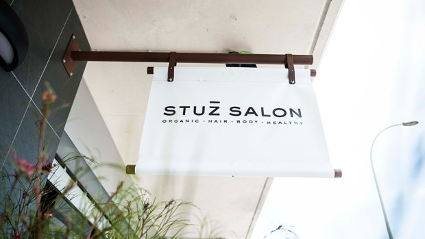 Stuz Salón, peluquería en San Juan Playa con tratamientos de Aveda