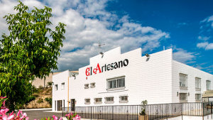 <p>El Artesano forma parte de la tradición turronera de la provincia de Alicante desde sus orígenes. Razón que le distingue como marca de máxima calidad.</p>